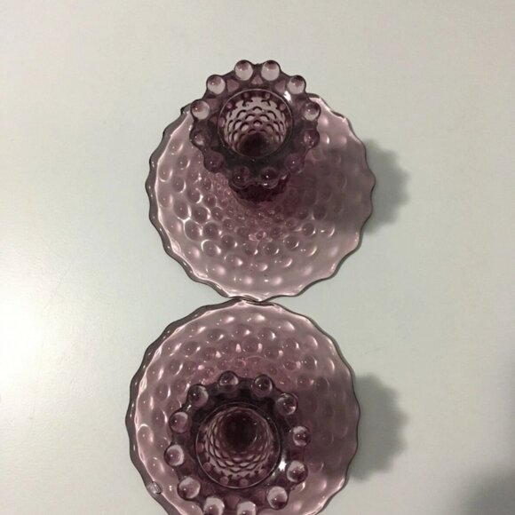 Set of 2 Fenton Hobnail Plum Purple Opalescent Glass Candlestick Holders Vintage - Picture 5 of 5